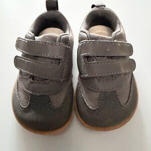Children's Charcoal Sneakers with Easy Straps